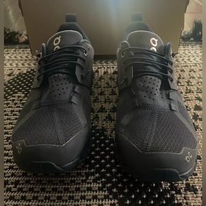 Hardly worn on cloud sneakers